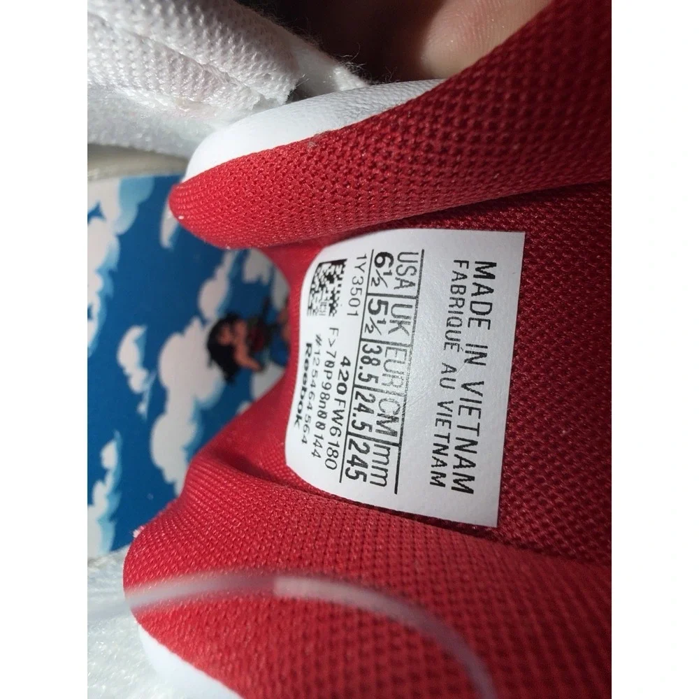 Reebok see photos